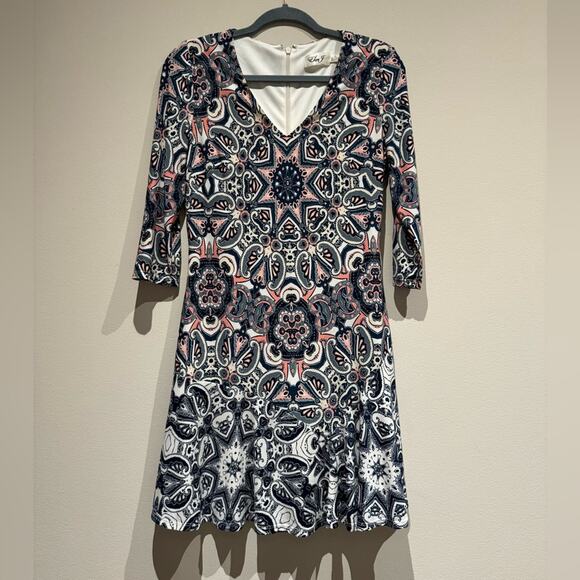 Eliza J long sleeve v-neck shift dress size 6P - Picture 1 of 9